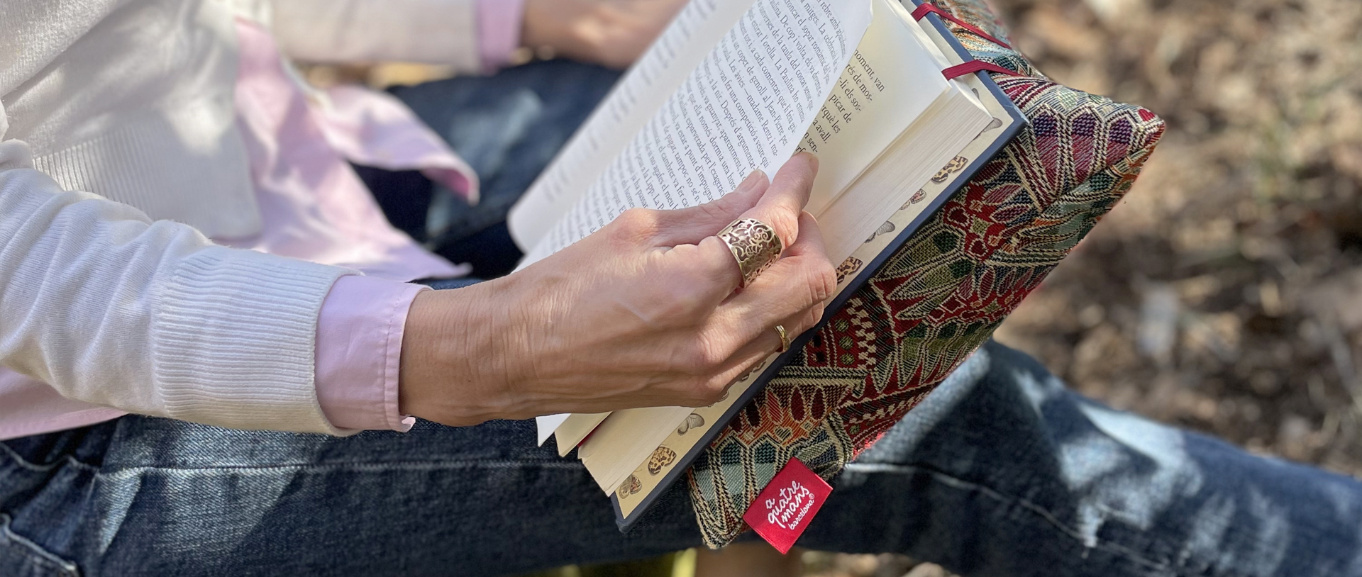 slider-lectura-coixi-coixins-de-lectura-cojin-cojines-de-lectura-almohada-para-leer-almohada-de-lectura-ventalls-abanicos-rubí